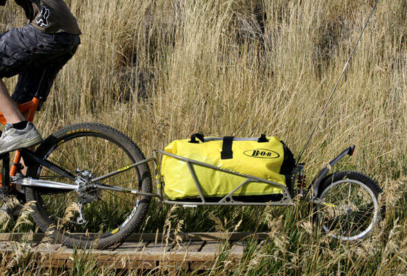 bob ibex bicycle trailer on mountain bike trail