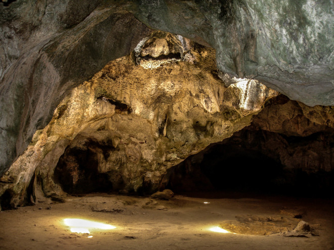 aruba-cave-interior