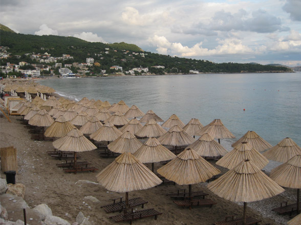 adriatic beach umbrellas