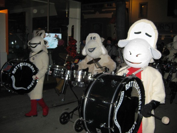 sheep playing drums