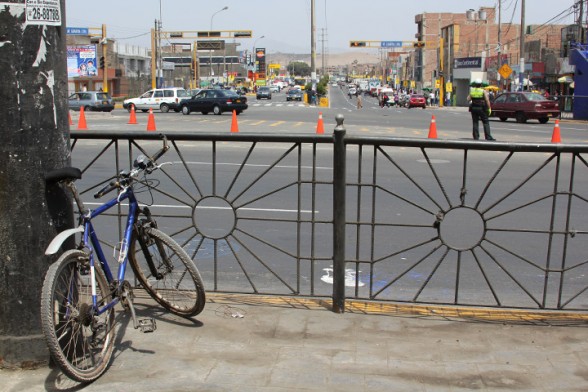 riding a bicycle in lima peru