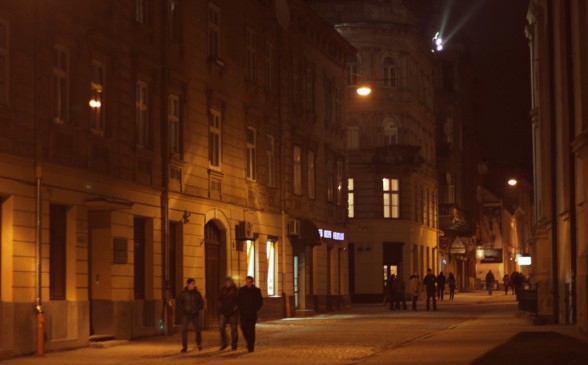 lviv-at-night